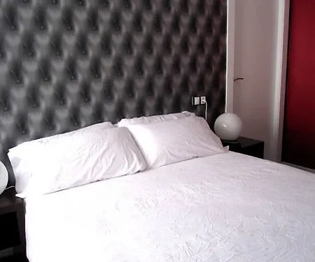 Salamanca Suites 2*