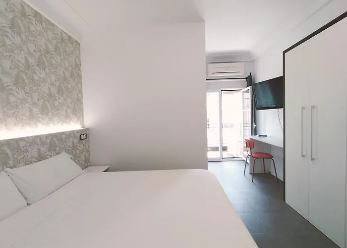 Gonzala By Gaiarooms Pensión